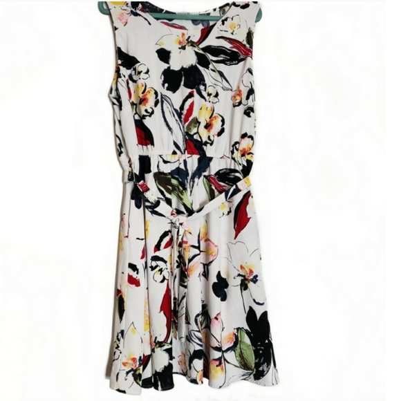 โ Signature Collection ๐ Dress with Pockets - Picture 5 of 9